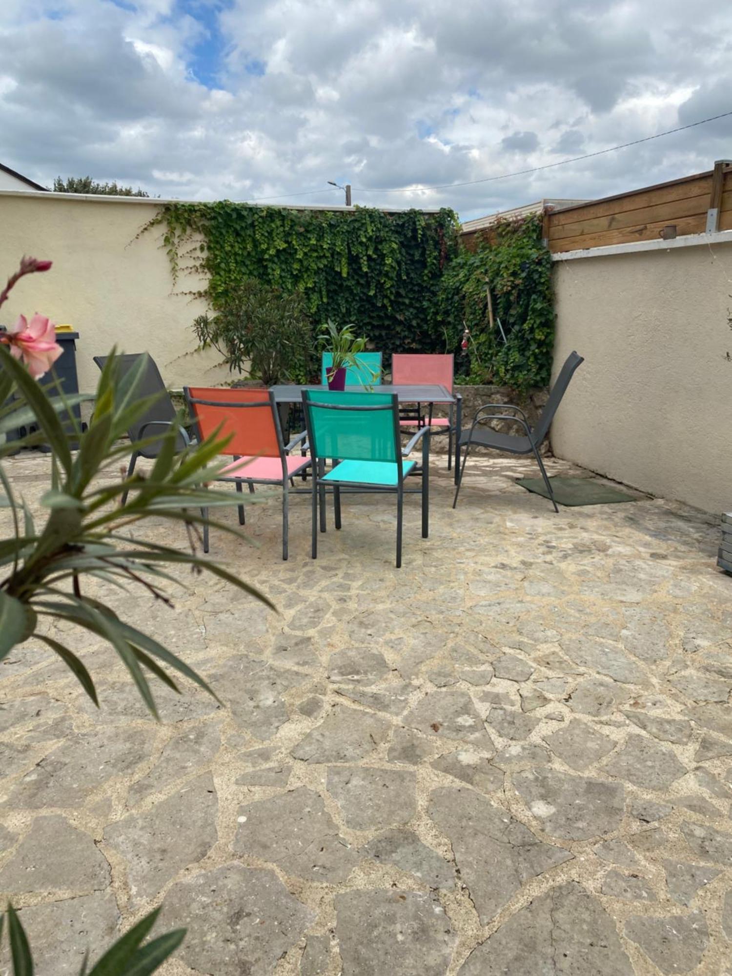 Studio Les Trois Maries Fondettes Proche Tours Exterior photo